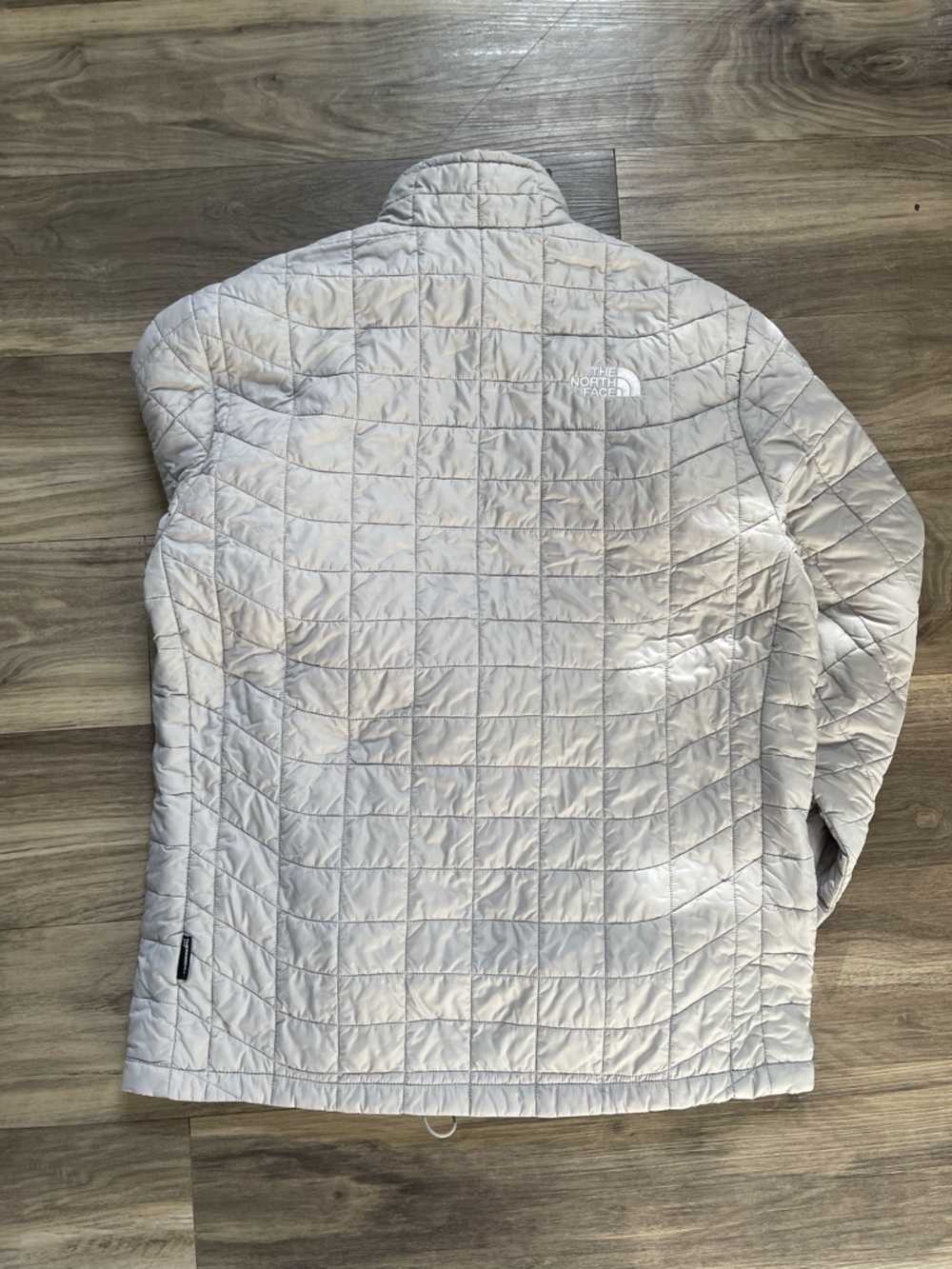 Mens North Face Thermoball Jacket, Size Medium - Picture 2 of 4